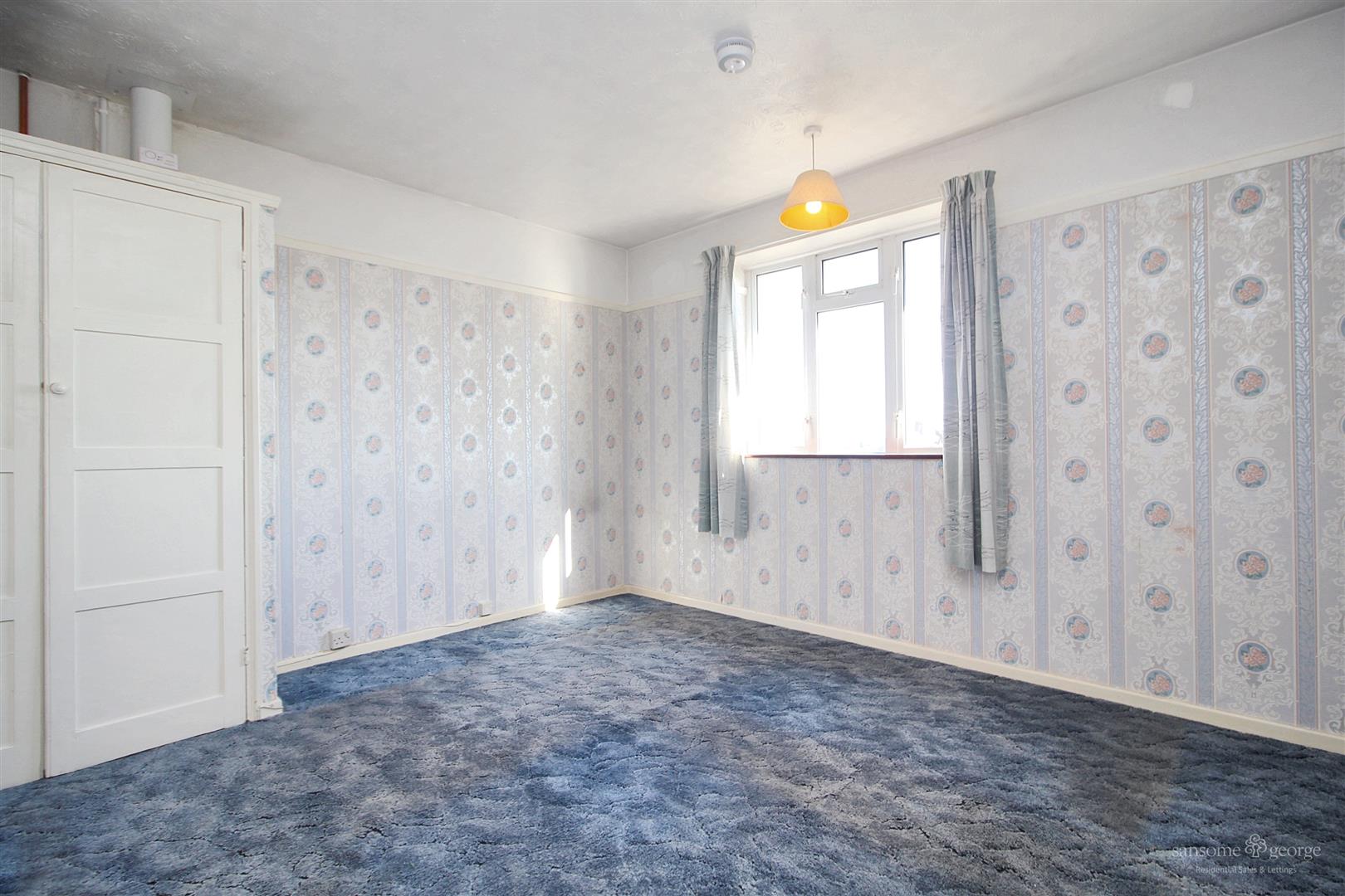 Links Drive, Tilehurst, Reading